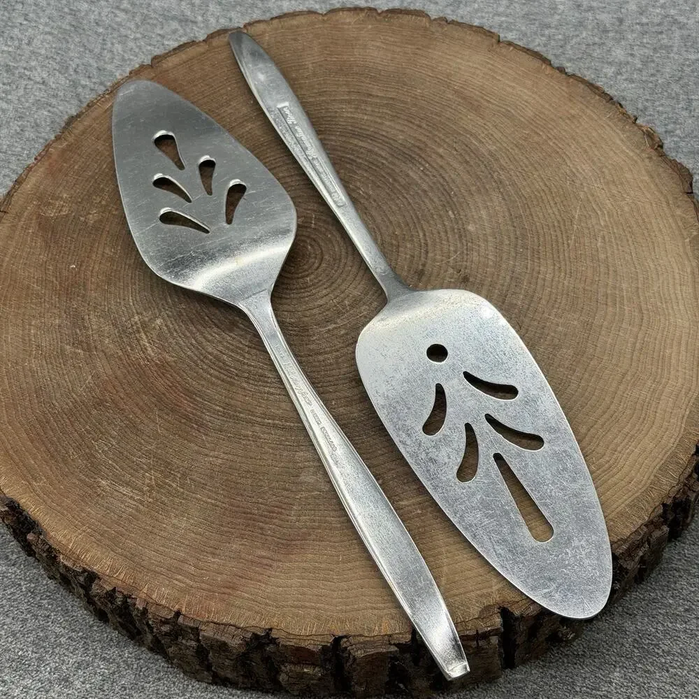 VTG Lovely Florentine Rose Japan Mary Jane Ekco Korea Pie Cake Pastry Servers